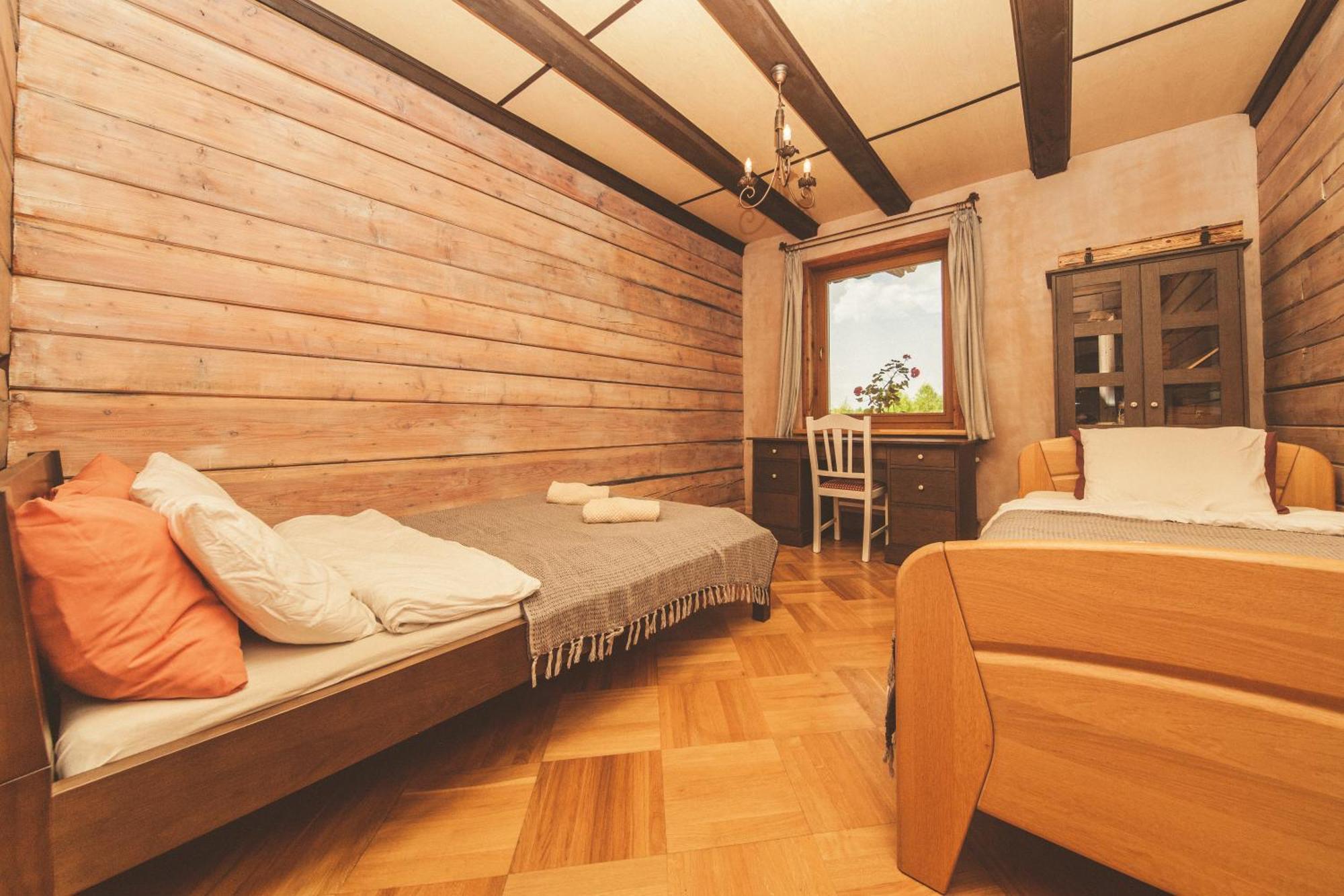 Dworek Ogrodniki, Caloroczny Dom Na Wylacznosc, Basen, Sauna, Las, Staw Rybny, Altana Grillowa, Ognisko, Pianino, Kominek, Piec Chlebowy, Duza Ogrodzona Posesja Tuczna Exterior foto