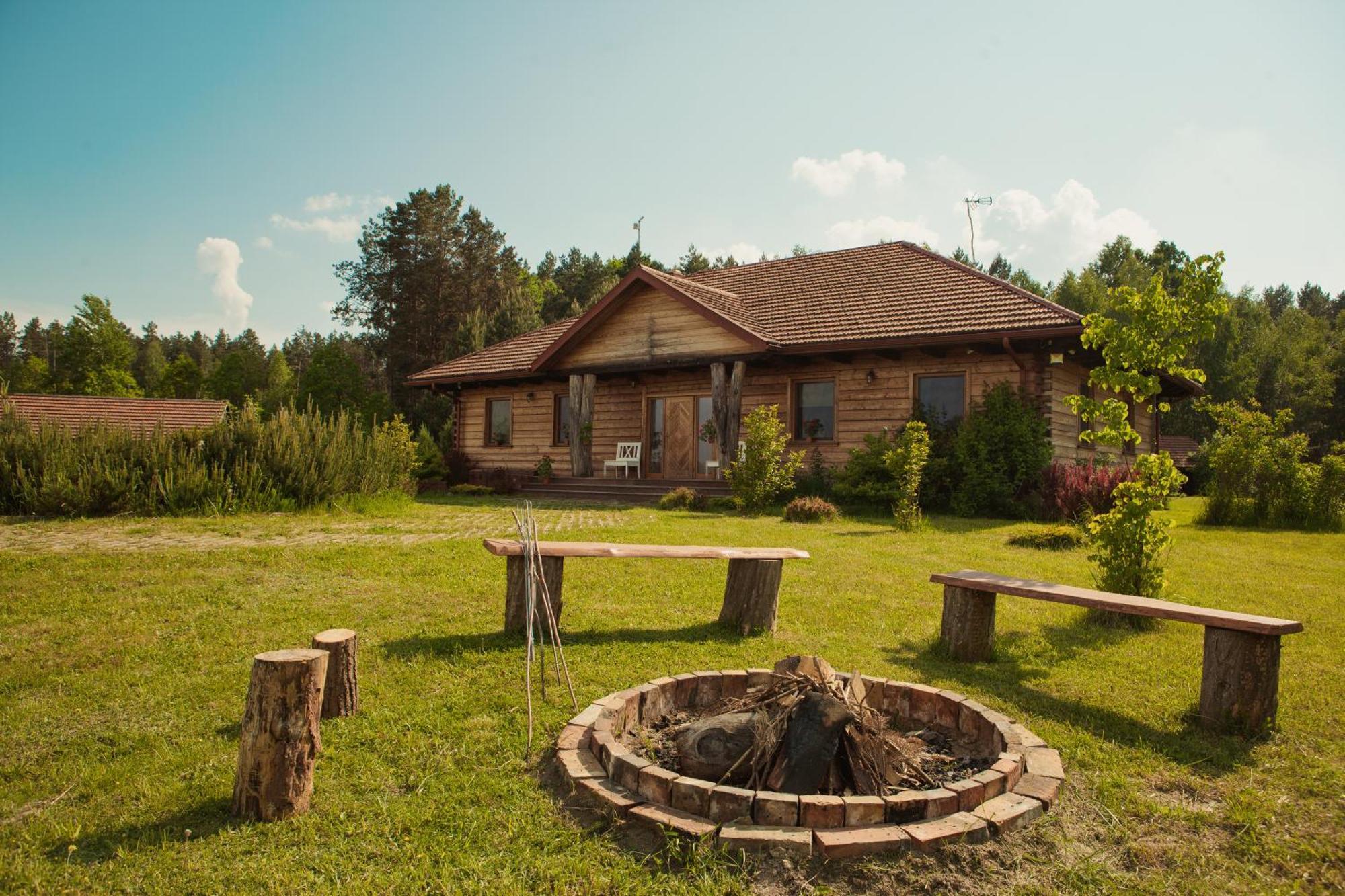 Dworek Ogrodniki, Caloroczny Dom Na Wylacznosc, Basen, Sauna, Las, Staw Rybny, Altana Grillowa, Ognisko, Pianino, Kominek, Piec Chlebowy, Duza Ogrodzona Posesja Tuczna Exterior foto